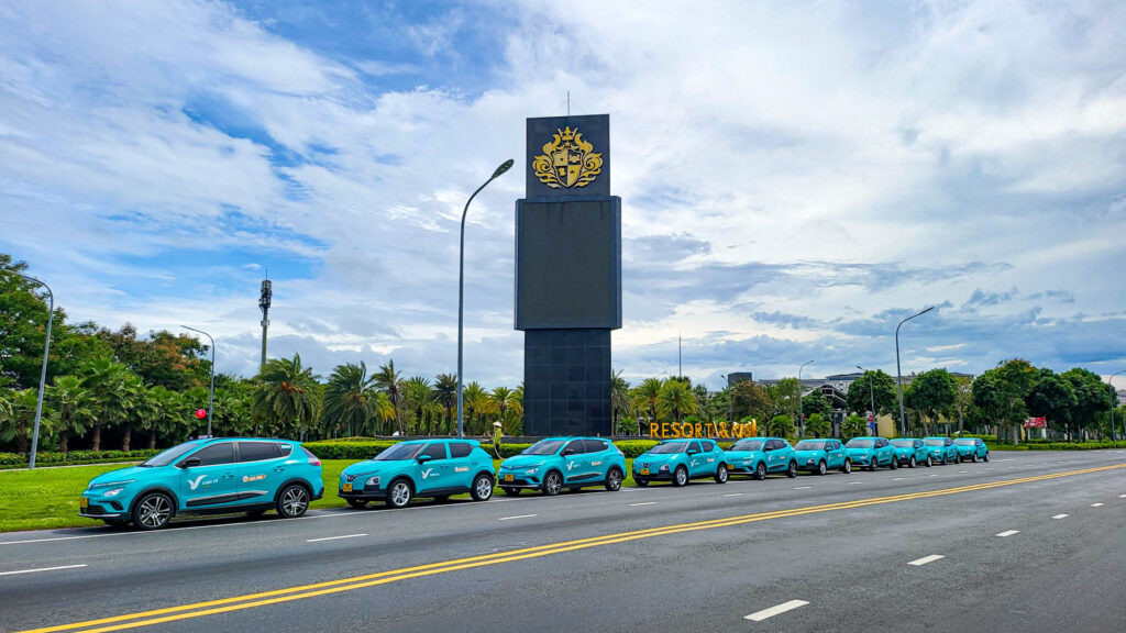 Taxi xanh Phú Quốc: Dàn xe điện VinFast của Xanh SM tại sân bay đảo ngọc