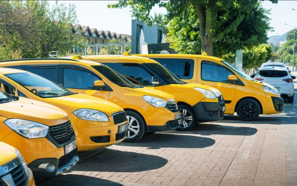 Taxi Xuân Hà Gia Nghĩa 24h với các dòng xe đa dạng, từ 4 đến 16 chỗ