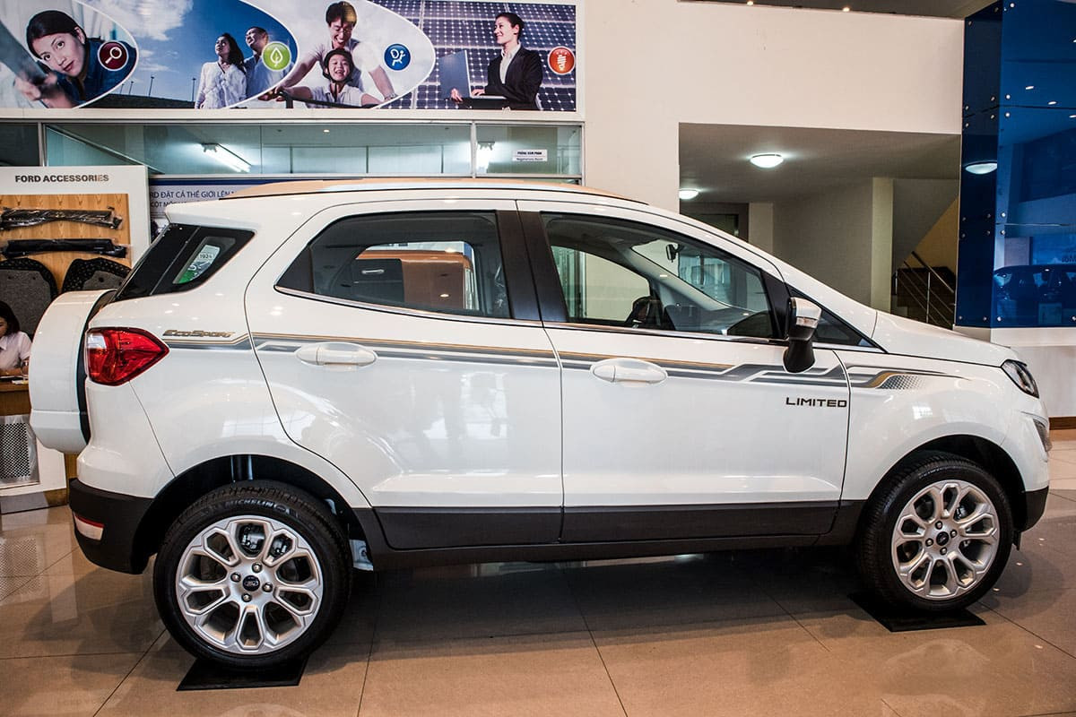 Thân xe Ford Ecosport 2020 với đường nét thể thao