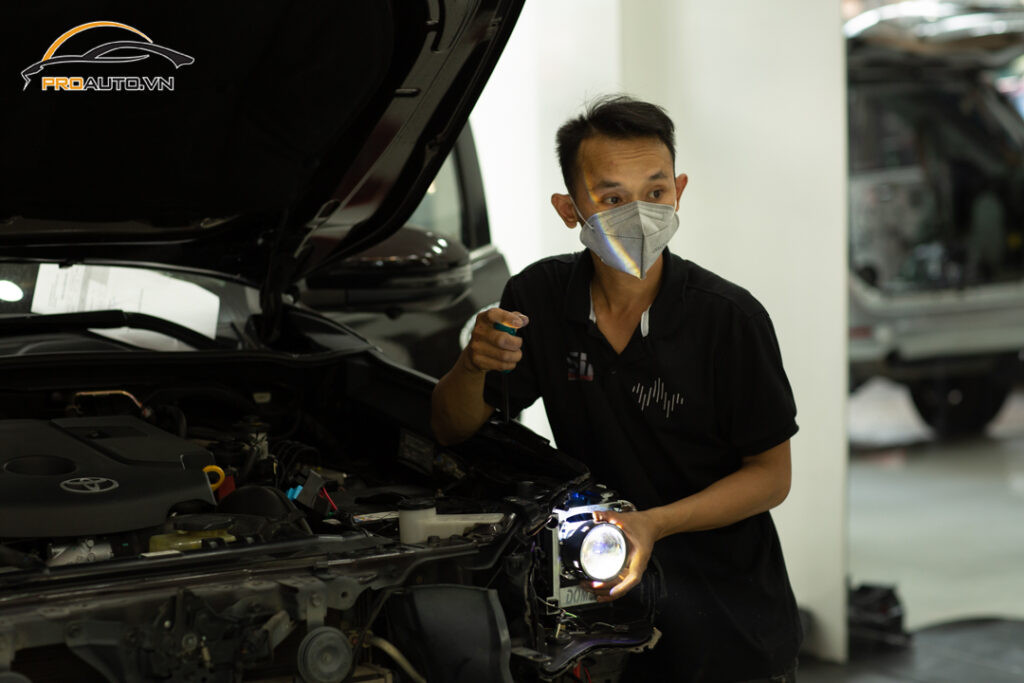 Thi công độ đèn tăng sáng chuyên nghiệp tại Proauto.vn