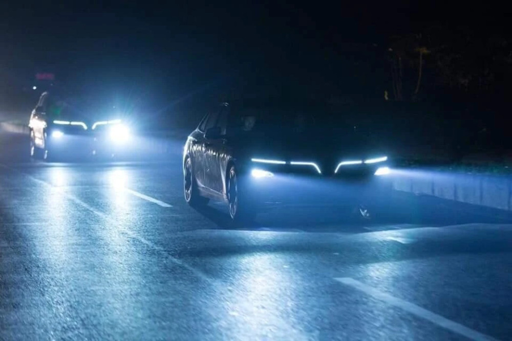 Thiết kế đèn LED ô tô siêu sáng tích hợp gọn gàng ở phía trước xe