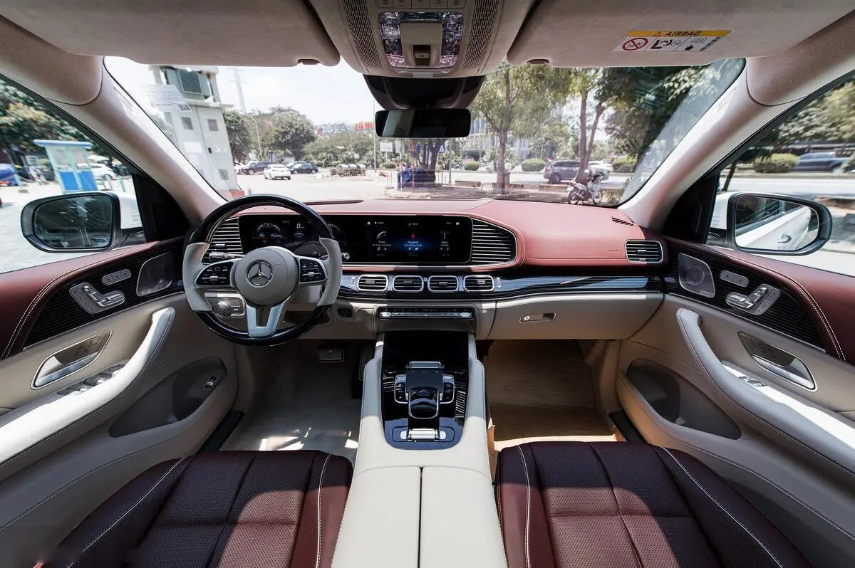 Thiết kế khoang lái của GLS 600 Maybach đẳng cấp và sang trọng