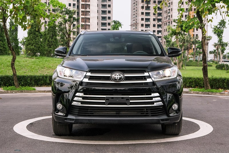 Thiết kế phần đầu xe Toyota Highlander 2019 với lưới tản nhiệt nổi bật