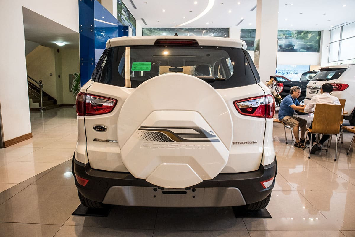 Thiết kế phần đuôi xe Ford Ecosport 2020 với lốp dự phòng