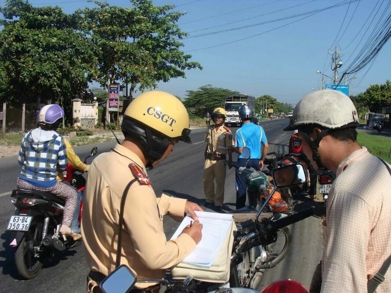 Thu hồi biển số định danh khi chuyển quyền sở hữu xe