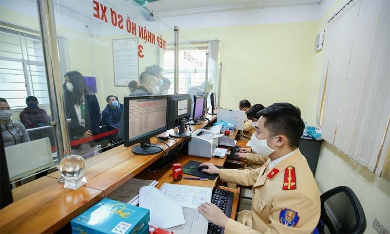 Thủ tục và lệ phí đăng ký sang tên xe ô tô