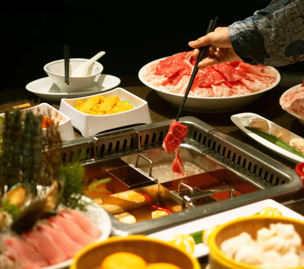 Thưởng thức các món nhúng hấp dẫn tại Hutong Aeon Mall Tân Phú