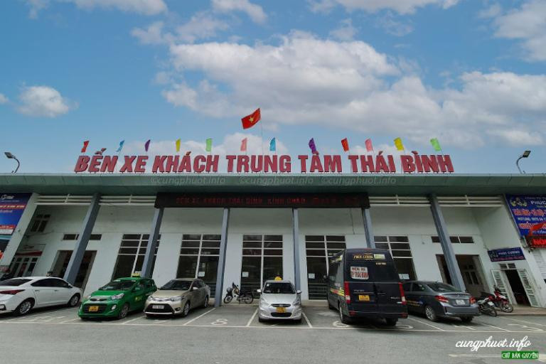 Toàn cảnh bên ngoài Bến xe khách Thái Bình