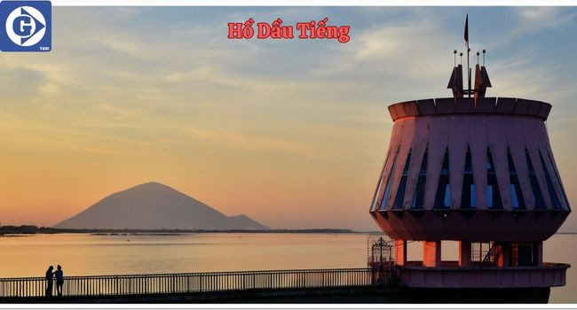 Toàn cảnh Hồ Dầu Tiếng rộng lớn với cảnh sắc thiên nhiên tươi đẹp