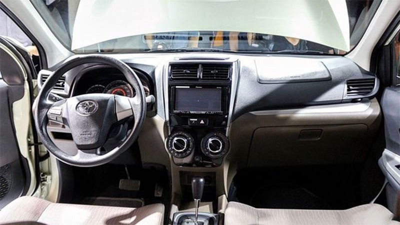 Toàn cảnh không gian cabin và ghế ngồi Toyota Avanza 2019