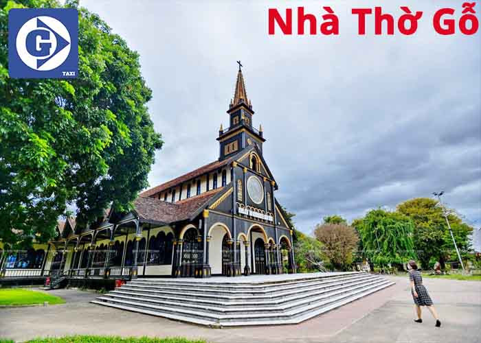 Toàn cảnh Nhà Thờ Gỗ Kon Tum với kiến trúc kết hợp Á - Âu độc đáo