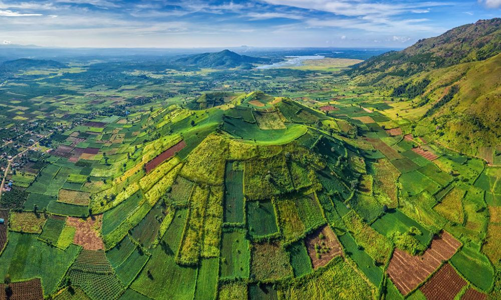 Toàn cảnh Núi lửa Chư Đăng Ya, một điểm đến hấp dẫn gần hàng thông trăm tuổi Gia Lai.