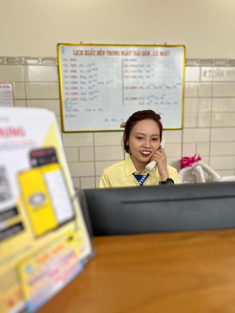 Tổng đài hỗ trợ khách hàng và các số hotline của nhà xe Tuấn Hưng.
