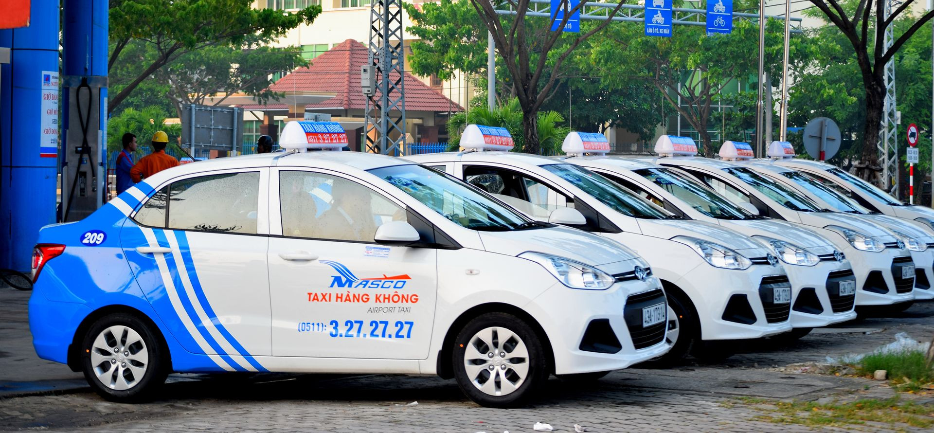 Tổng đài taxi Phú Hòa sẵn sàng phục vụ quý khách