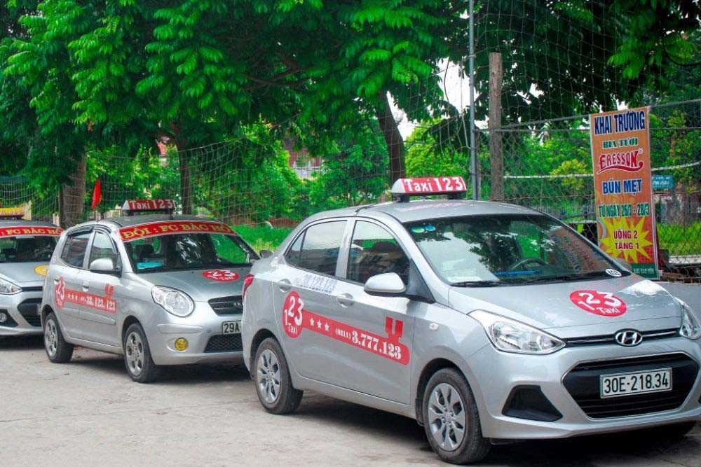 Tổng đài viên Taxi 123 sẵn sàng phục vụ khách hàng mọi lúc, mọi nơi