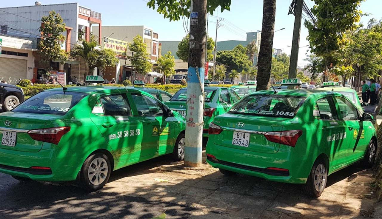 Tổng đài viên taxi Chư Păh sẵn sàng phục vụ khách hàng