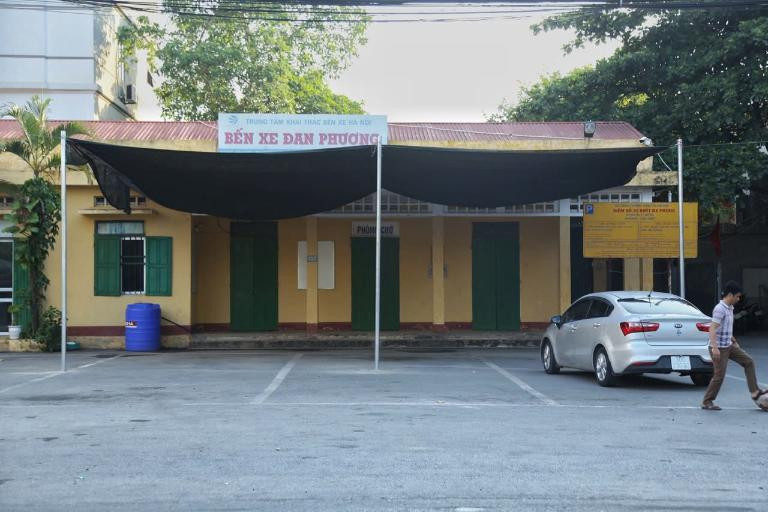 Tổng quan bến xe Đan Phượng tại Hà Nội nhìn từ bên ngoài