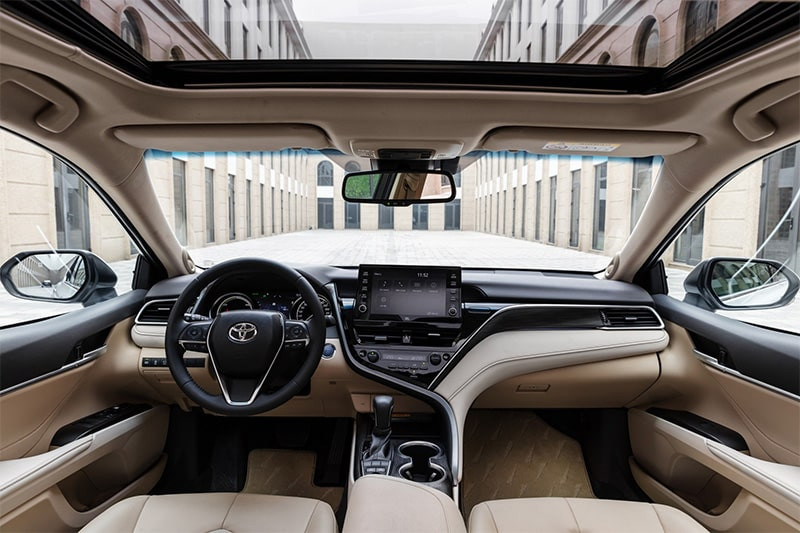 Tổng quan khoang nội thất tiện nghi của Toyota Camry 2022