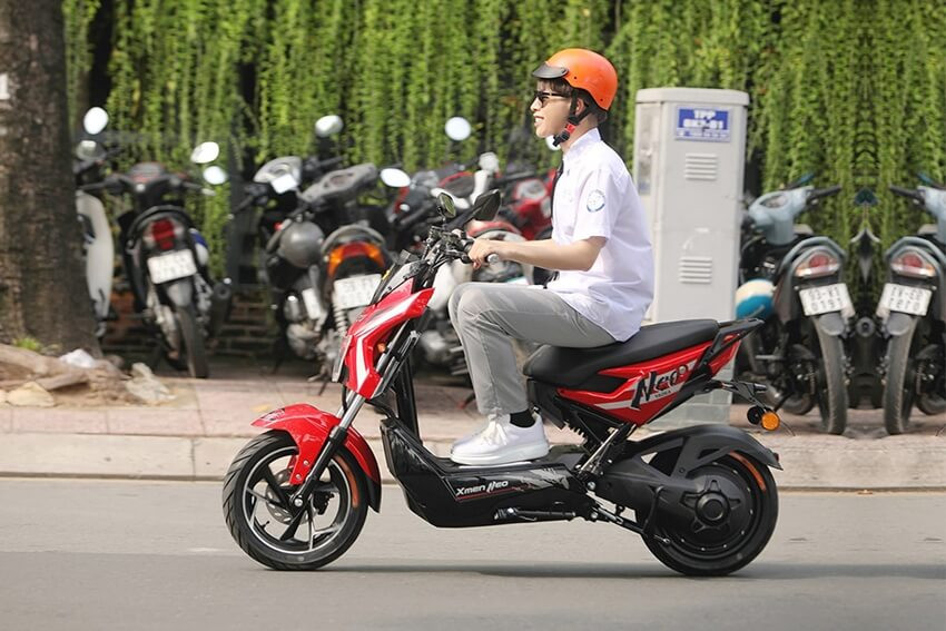 Tổng quan mẫu xe máy điện phổ biến được học sinh nam quan tâm