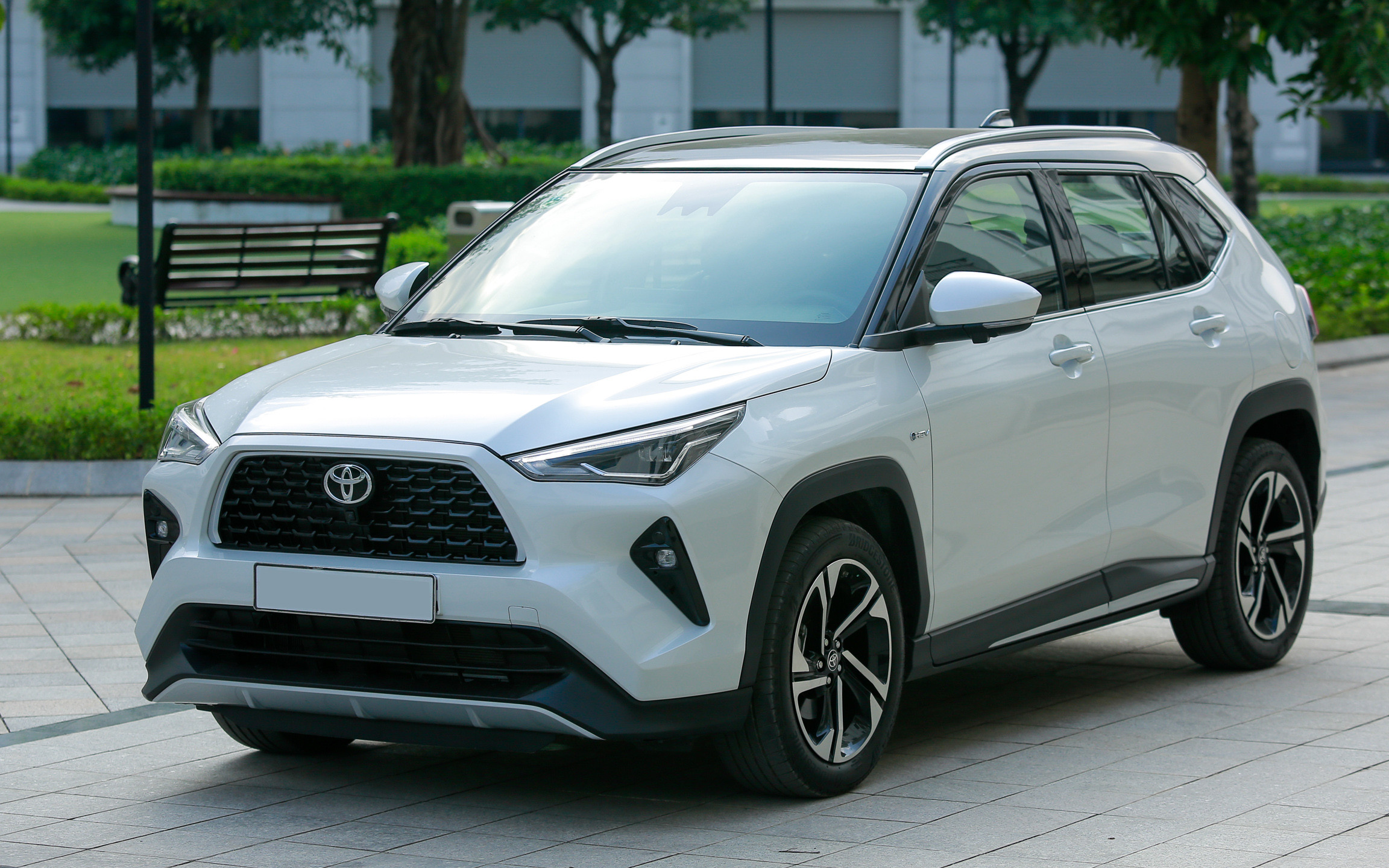 Toyota Yaris Cross, mẫu B-SUV mới góp mặt trong top 10 ô tô bán chạy tháng 6 2024