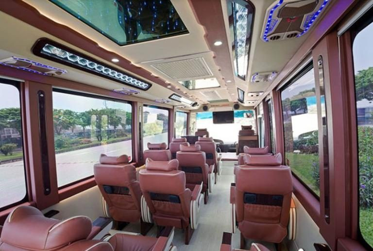 Trải nghiệm di chuyển độc đáo với sự kết hợp giữa xe khách và tàu