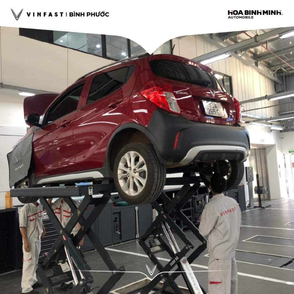 Trang thiết bị và phụ tùng chính hãng sẵn sàng tại xưởng dịch vụ VinFast Bình Phước