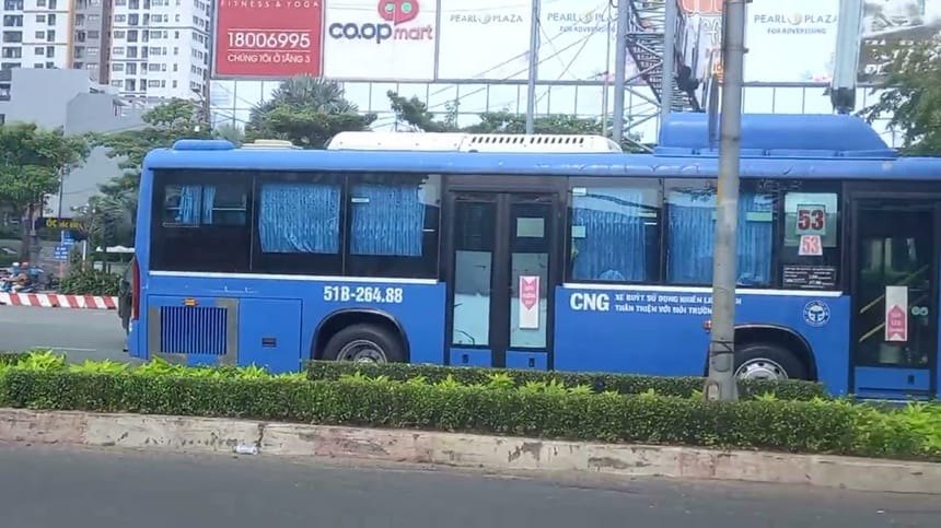 Tuyến xe số 53 có tần suất hoạt động dày đặc
