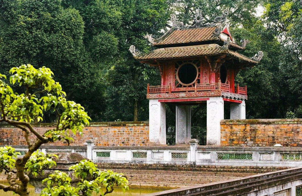 Văn Miếu Quốc Tử Giám, điểm đến lịch sử sau khi xem múa rối nước
