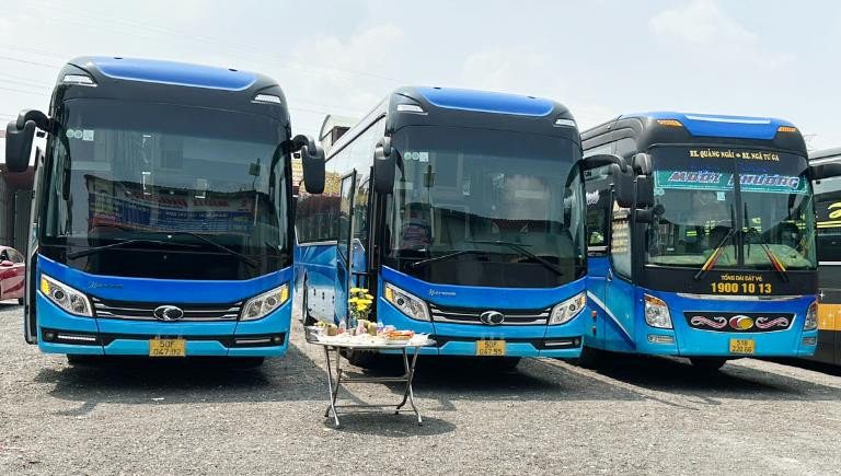Văn phòng giao dịch của Nhà Xe Đức Tâm tại Bình Định hỗ trợ khách hàng đặt vé