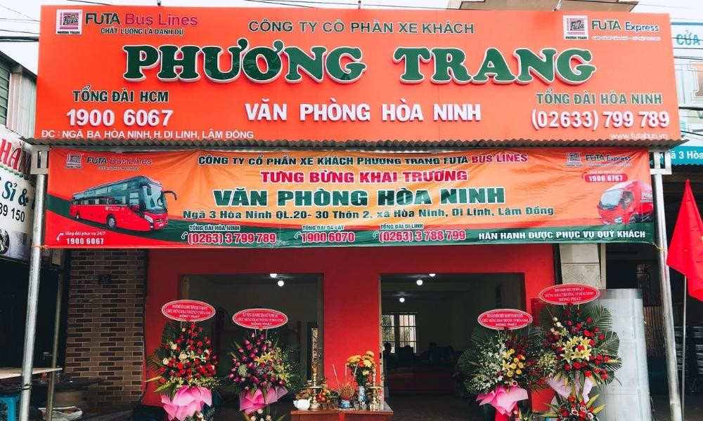 Văn phòng nhà xe Phương Trang tại Di Linh, Lâm Đồng, một trong nhiều điểm bán vé trực tiếp