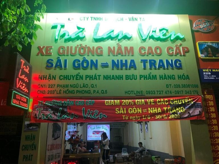 Văn phòng Nhà xe Trà Lan Viên là nơi hành khách có thể mua vé trực tiếp