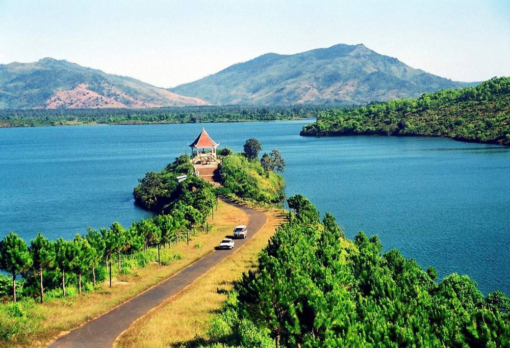 Vẻ đẹp thơ mộng của Biển Hồ T'Nưng Pleiku