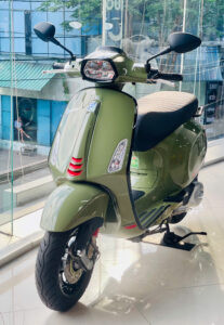 Vespa Sprint S Green Tenace màu xanh quân đội mạnh mẽ