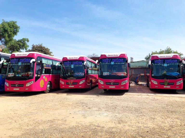 Việt Hưng sử dụng xe limousine giường nằm chất lượng