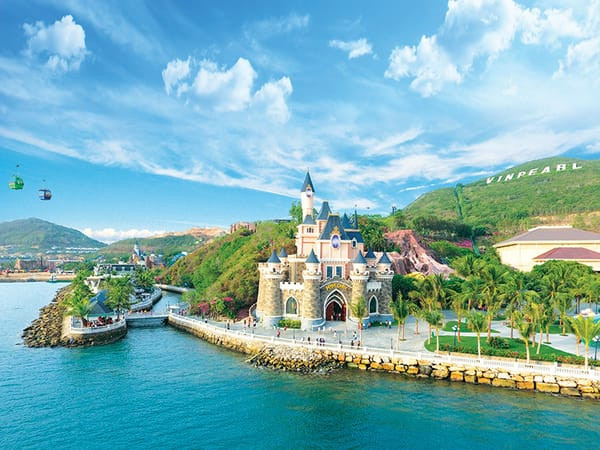 Vui chơi tại Vinpearl Land Nha Trang dịp lễ
