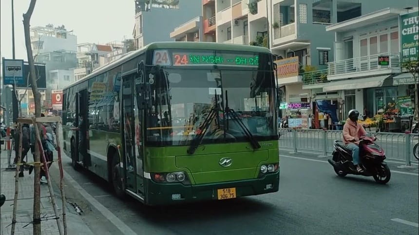 Xe bus số 24 có vai trò rất quan trọng đối với giao thông công cộng tại TPHCM