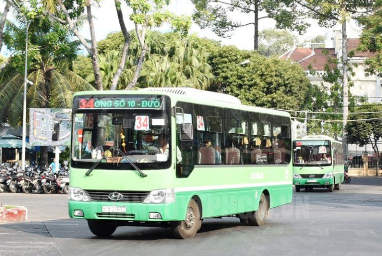 Xe buýt tuyến 34 kết nối Bến xe Quận 8 và Bến xe buýt Sài Gòn