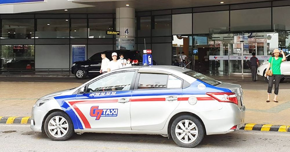 Xe của hãng Taxi G7 trên đường