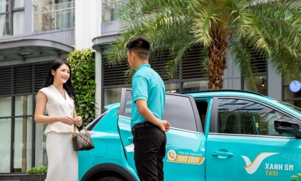 Xe điện VinFast của Taxi Xanh SM mang đến sự tiện nghi và hiện đại khi di chuyển