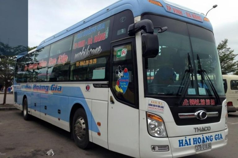 Xe giường nằm 40 chỗ và xe limousine của nhà xe Hải Hoàng Gia chạy tuyến Đà Nẵng Hà Tĩnh