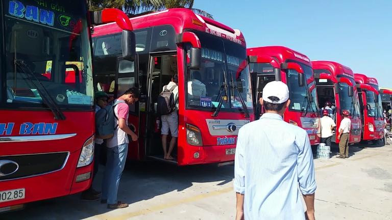 Xe khách chất lượng cao tại Bến xe Nam Tuy Hòa sẵn sàng phục vụ hành khách