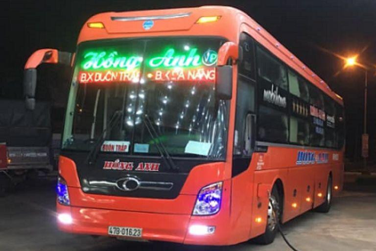 Xe khách chạy tuyến đường dài từ Bến xe liên tỉnh Đắk Lắk