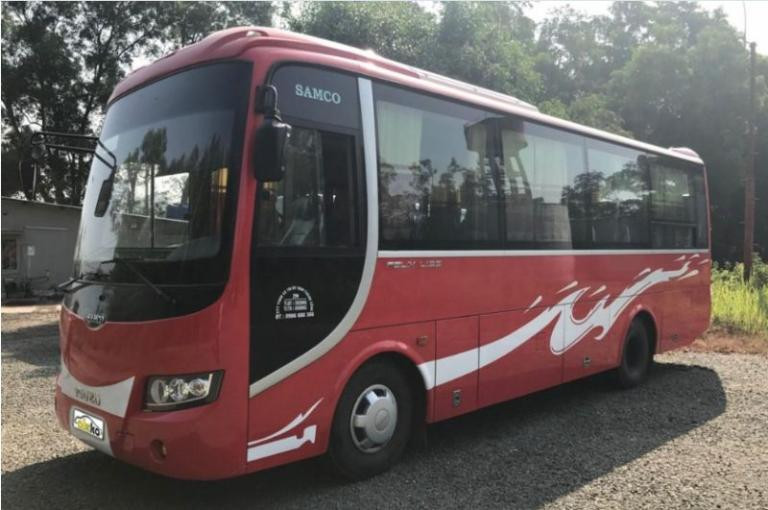 Xe khách chuẩn bị xuất phát từ Bến xe Việt Trì