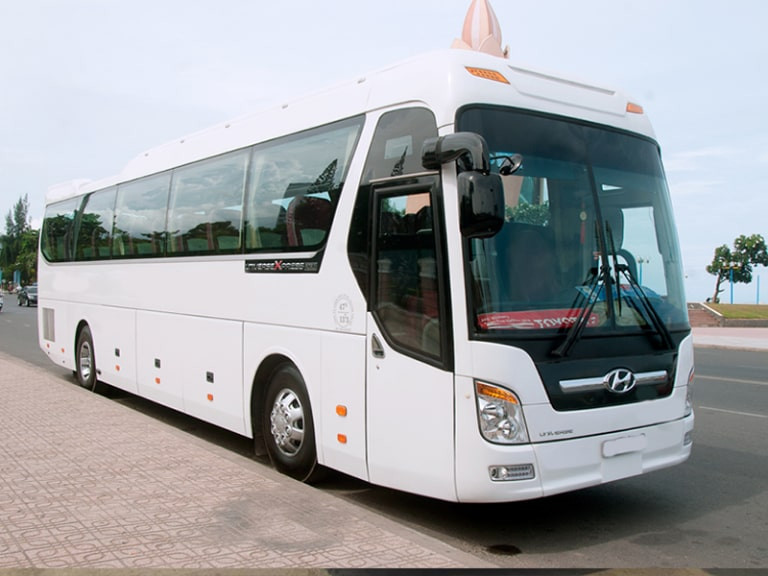 Xe khách Dương Thúy chạy tuyến Hà Nội Thái Nguyên