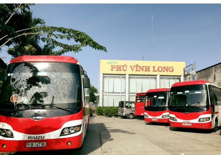 Xe khách giường nằm chạy tuyến Bến xe Vĩnh Long Sài Gòn