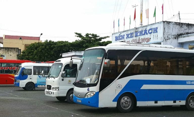 Xe khách giường nằm hiện đại trên tuyến Hà Nội Tân Uyên