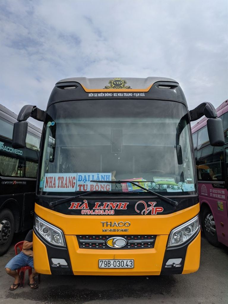 Xe khách Hà Linh hoạt động trên tuyến Quảng Nam Quy Nhơn với quy mô lớn