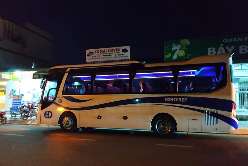 Xe khách Hải Duyên phục vụ hành khách trên tuyến xe giường nằm đi Tiền Giang