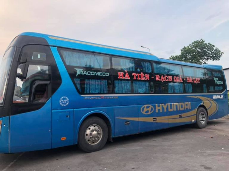 Xe khách Hoàng Hải Quân phục vụ tuyến Đà Lạt Kiên Giang
