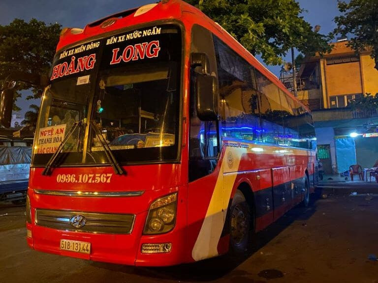 Xe khách Hoàng Long Cô 2 với thiết kế hiện đại phục vụ tuyến Hà Nội Nha Trang